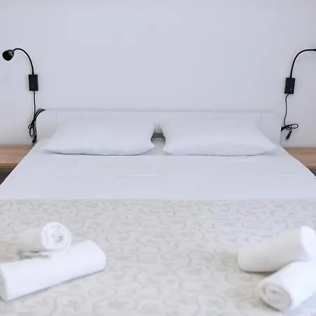 With Parking Space - 19795 * מאקרסקה