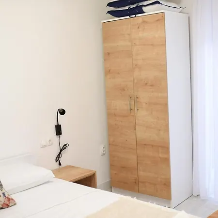 With Parking Space - 19795 מאקרסקה