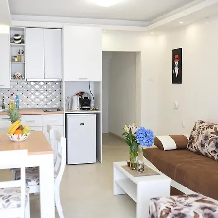 With Parking Space - 19795 * מאקרסקה