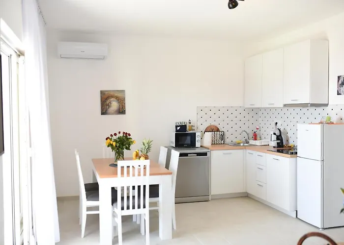 With Parking Space - 19795 Makarska