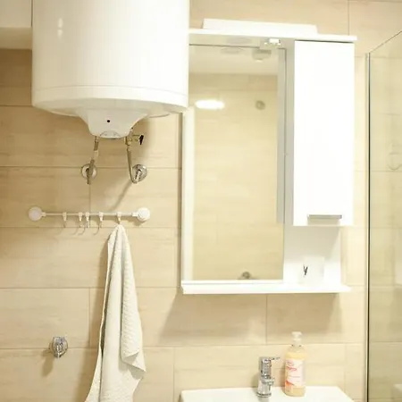 With Parking Space - 19795 Lägenhet