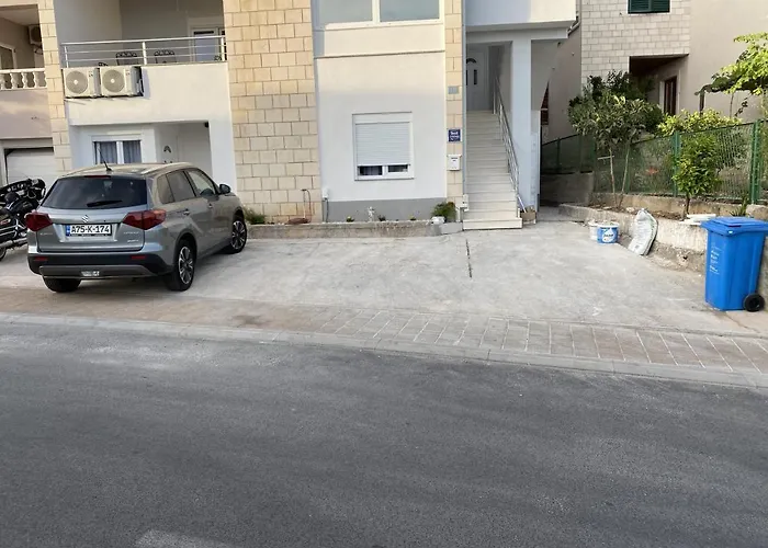 Apartment With Parking Space - 19795 *