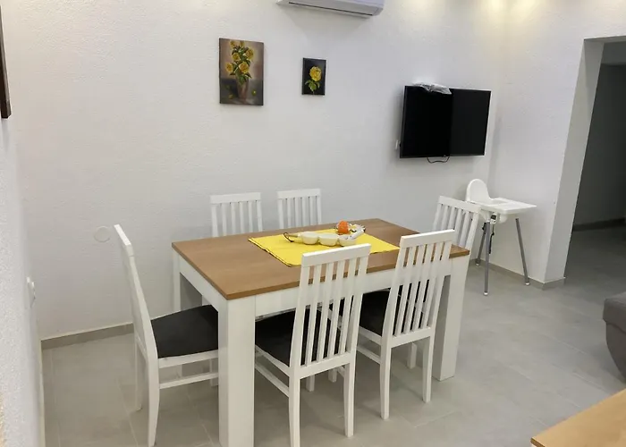 With Parking Space - 19795 Makarska